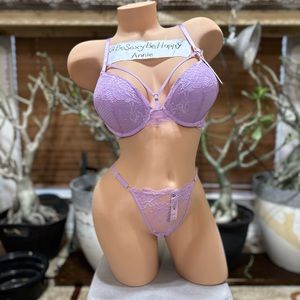 Victoria’s Secret bombshell bra set